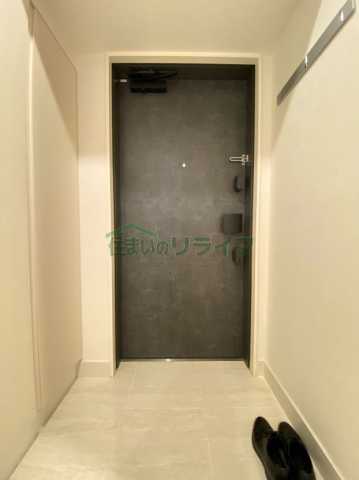 玄関　※参考写真です。似た間取りの別部屋になります。