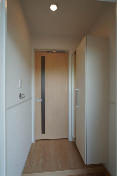 玄関　同じ建物の別なお部屋