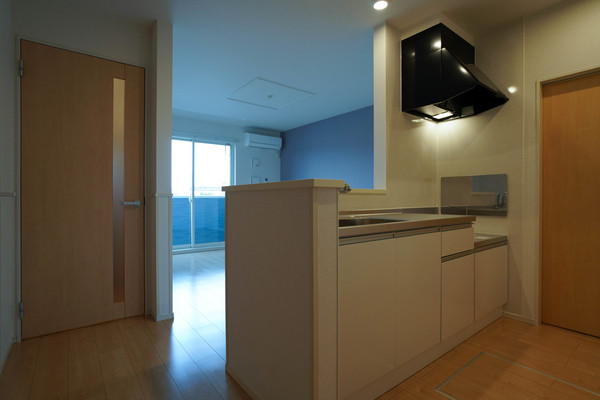 キッチン　同じ建物の別なお部屋