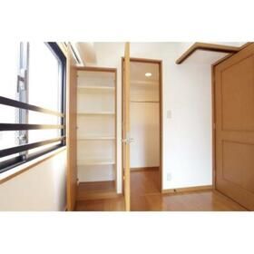 収納　別タイプ部屋　参考写真です