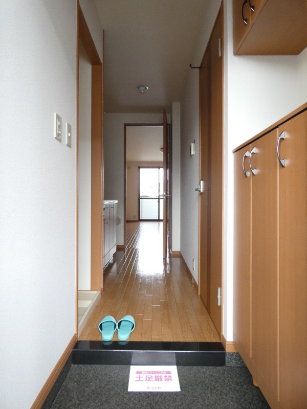 玄関　図面と現状に相違がある場合には現状を優先