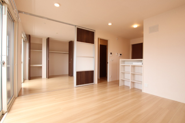 居室・リビング　ＬＤＫと洋室は繋げて使えます