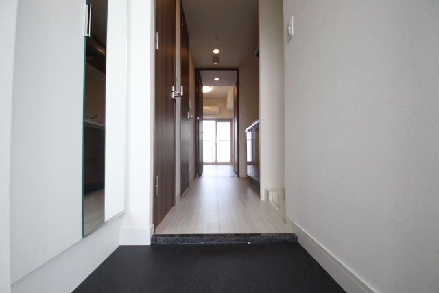 玄関　※別室の参考写真の為、現況優先です。