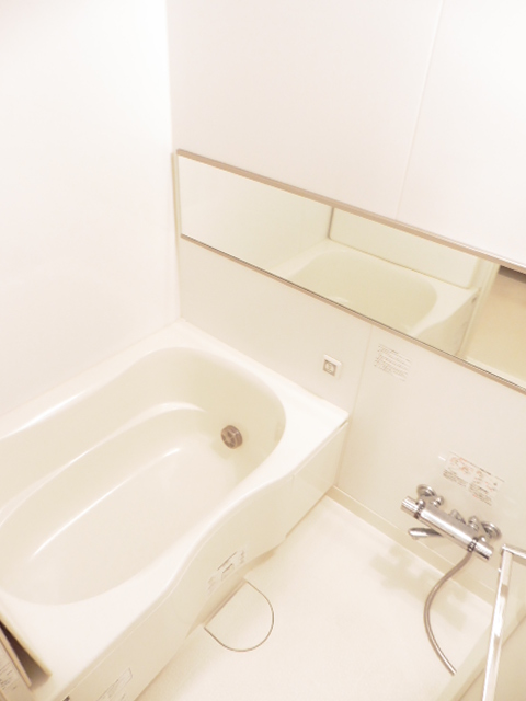 バス・シャワールーム　※別部屋の参考写真です。