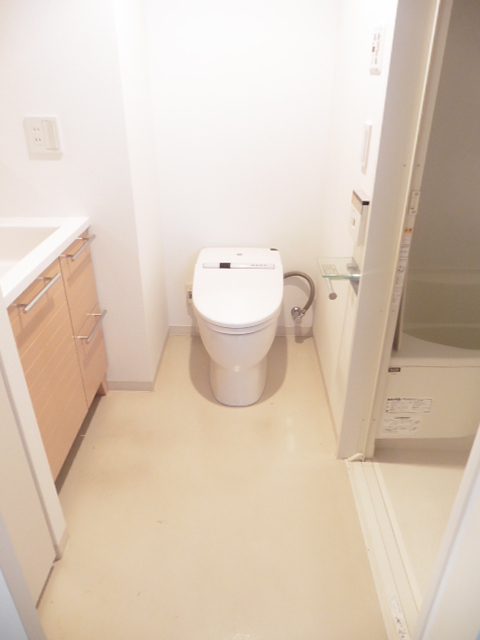 トイレ　※別部屋の参考写真です。