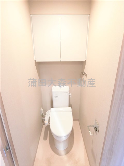 トイレ　温水暖房便座付きのトイレ