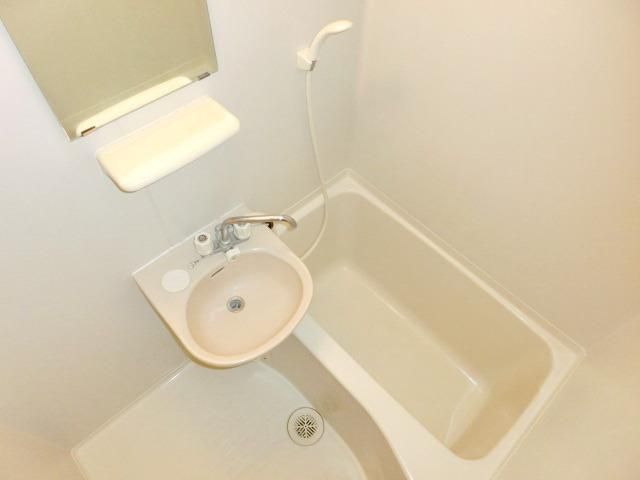 バス・シャワールーム　もちろんトイレ別バスルーム