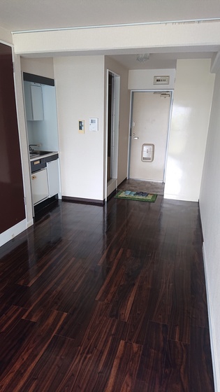 居室・リビング　※他号室の写真です