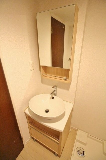 洗面設備　★忙しい朝に便利な独立洗面台★