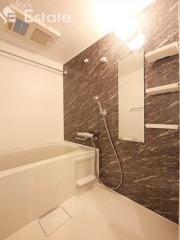 バス・シャワールーム　バスルーム