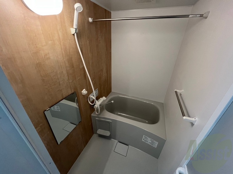 バス・シャワールーム　お風呂になります。一日の疲れを癒してくださいね。