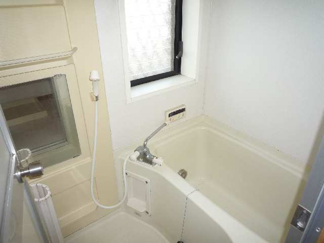 バス・シャワールーム　追い焚き機能付き