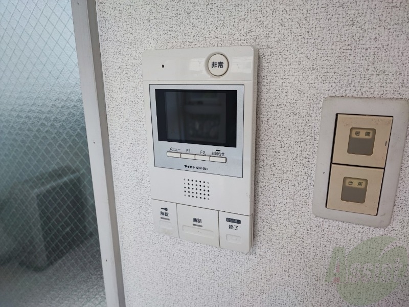 セキュリティ　ＴＶモニター付インターホンです。来客者の顔が見えるので安心！