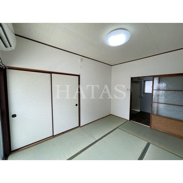 居室・リビング　同物件別部屋です。