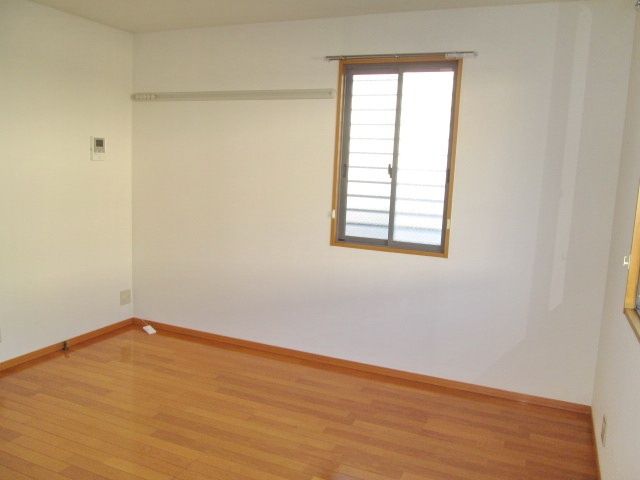 居室・リビング　★洋室８帖★