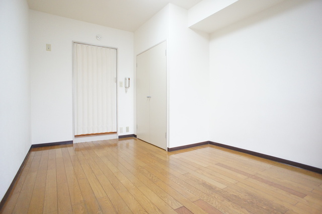 その他部屋・スペース　白を基調とした室内でお部屋を明るく演出してくれます！