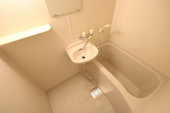 洗面設備　※別部屋の写真です