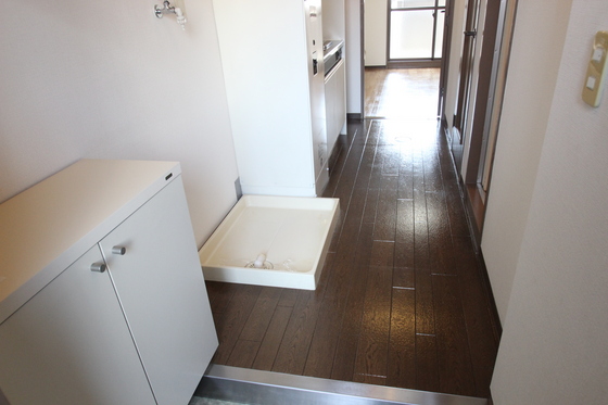 玄関　※別部屋の写真です