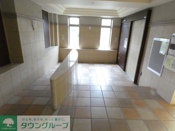 エントランス　★お部屋探しはタウンハウジング高幡不動店まで★