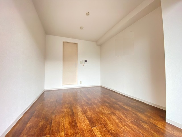 居室・リビング　室内は現況を優先します