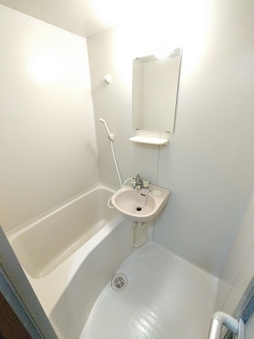 バス・シャワールーム　バストイレ別