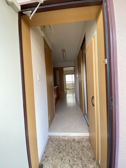 玄関　※他号室の写真です。