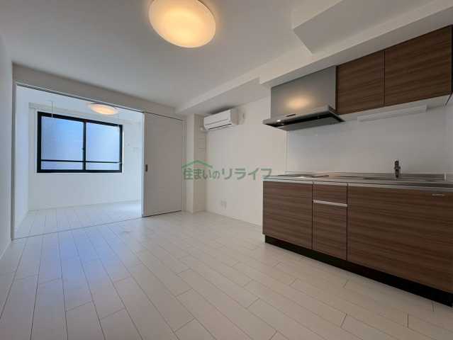 居室・リビング　※参考写真です。同じ間取りの別部屋になります。