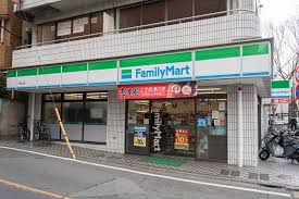 コンビニ　ファミリーマート 南烏山店（コンビニ）まで554m