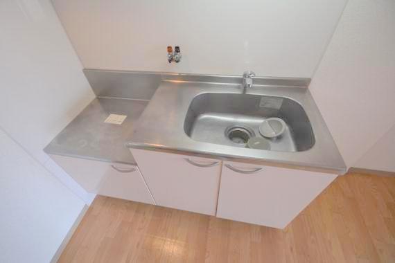 キッチン　あなたの好みに合わせたコンロを置いてくださいね。