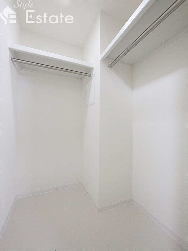 収納　ウォークインクローゼット