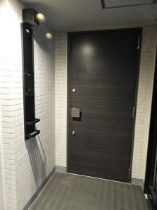 玄関　（別タイプ参考写真）Ｂｒｉｌｌｉａ山手動坂グランスイート　北