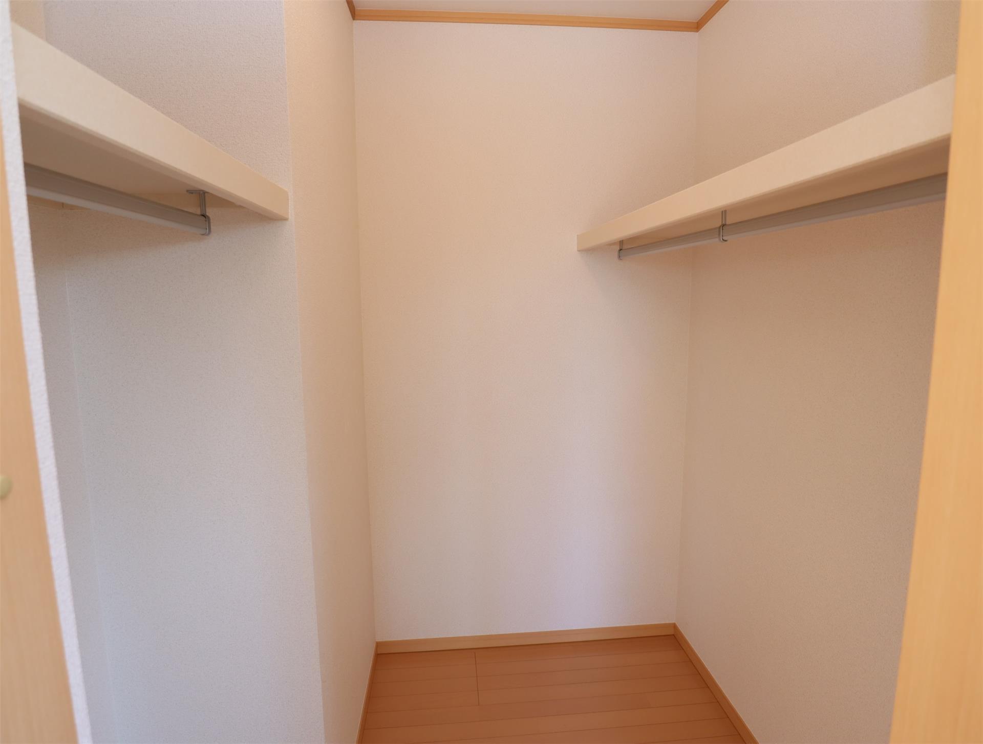 収納　ウォークインクローゼット