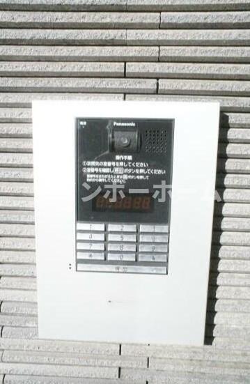 エントランス　清潔なエントランスです