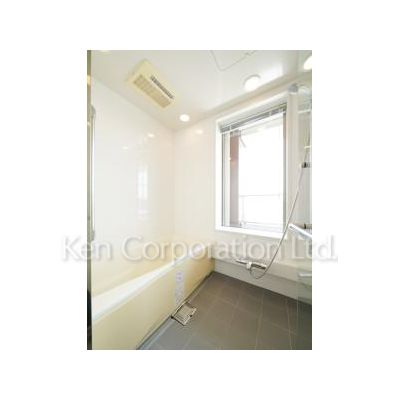 バス・シャワールーム　同タイプ47階のお部屋を撮影。仕様が異なることがあります。