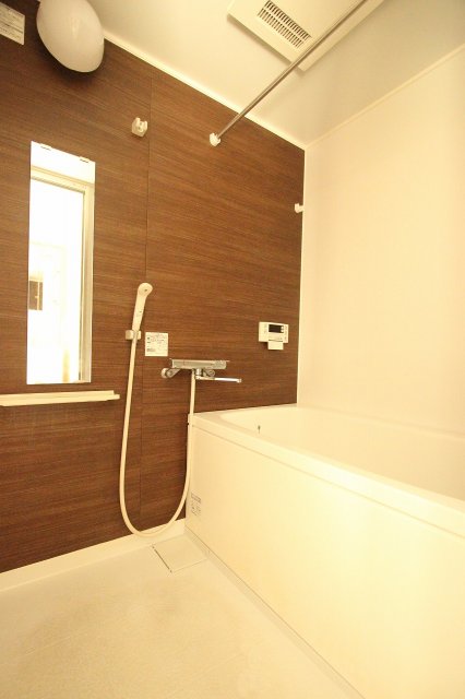 バス・シャワールーム　別号室写真です。