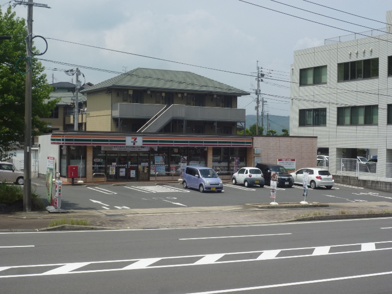 コンビニ　セブンイレブン諫早久山台店（コンビニ）まで1393m
