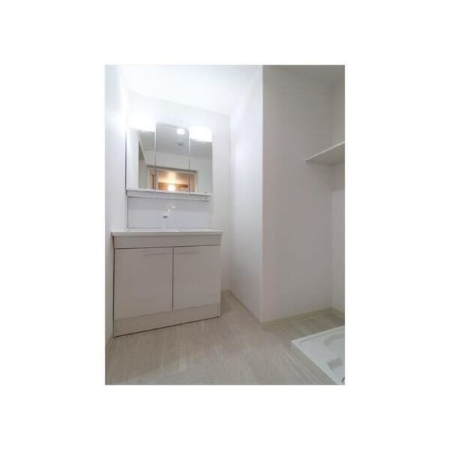 洗面設備　洗面脱衣所付き！独立洗面台が便利です♪♪