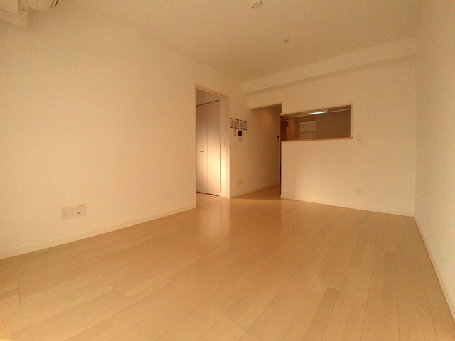 居室・リビング　同間取反転タイプ参考写真※現況優先