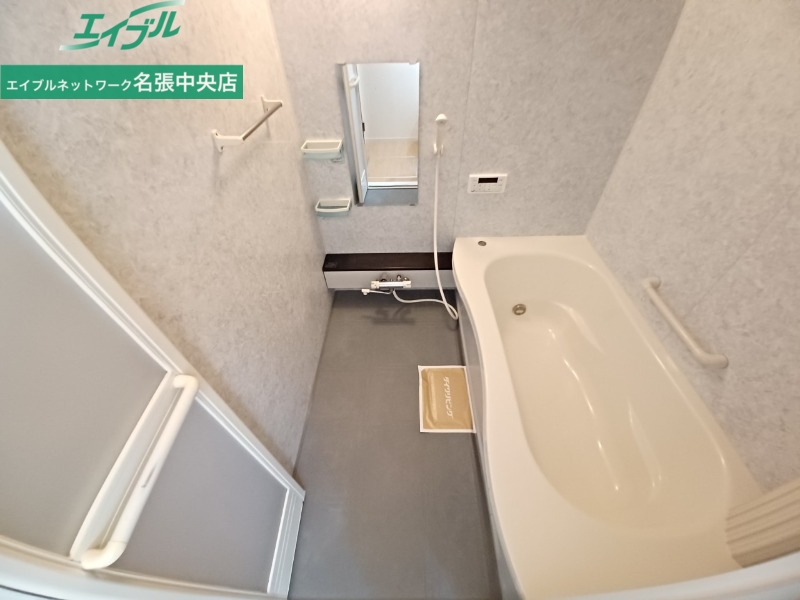 バス・シャワールーム　同型参考写真