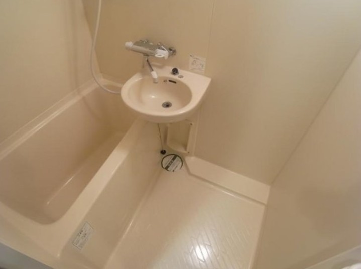 バス・シャワールーム　別部屋参考写真