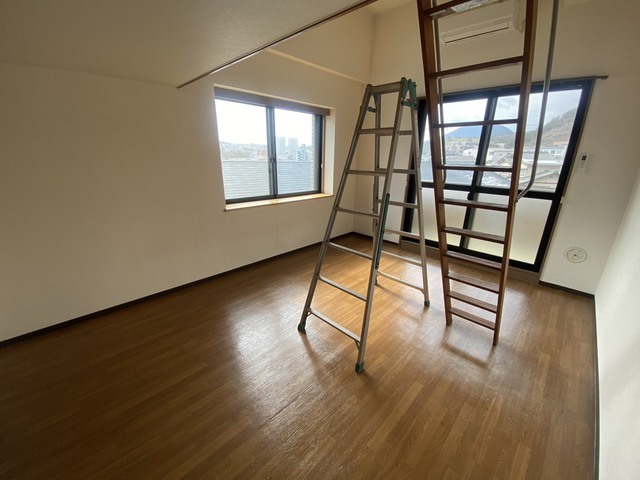 居室・リビング　※別号室のお写真です。