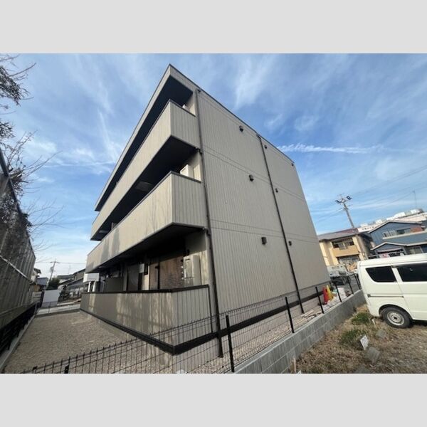 建物外観　南側外観