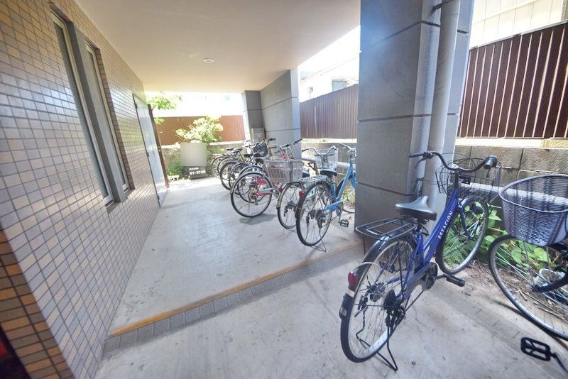 その他　★敷地内駐輪場★