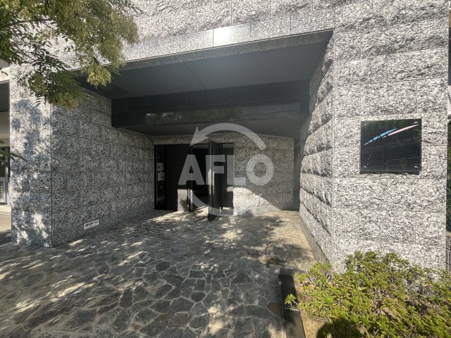 エントランス　サムティ江坂レガーロ　エントランス