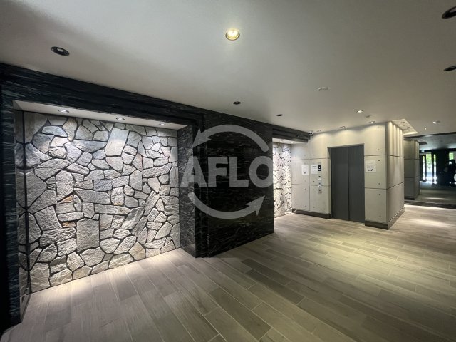 ロビー　サムティ江坂レガーロ　ロビー