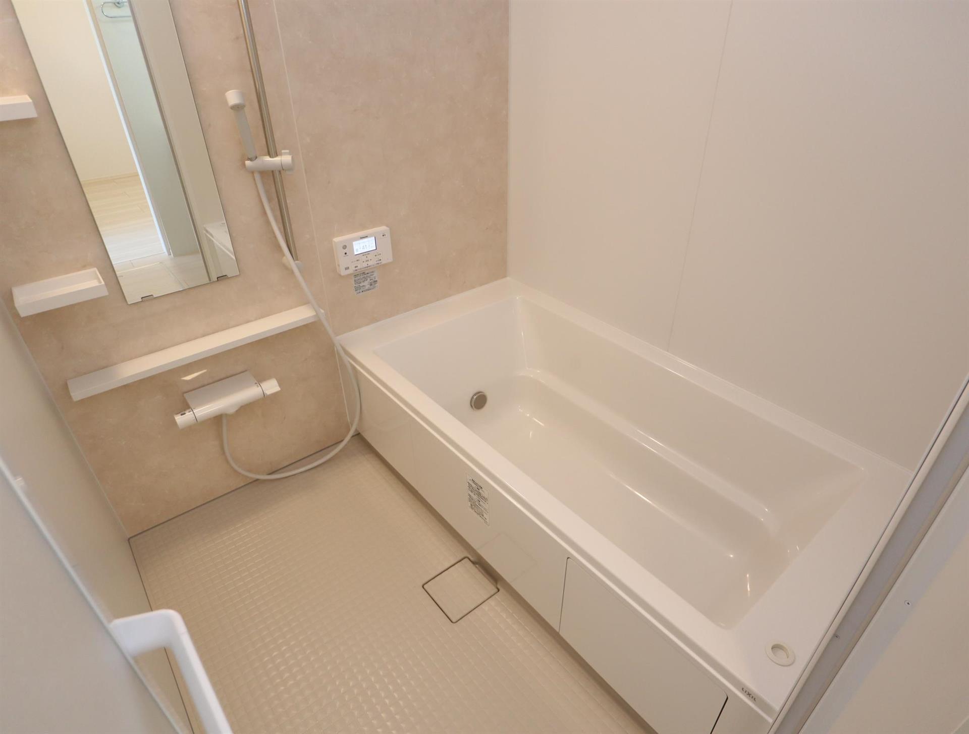 バス・シャワールーム　バス