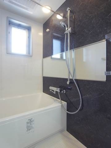 バス・シャワールーム　1日の疲れを癒してください