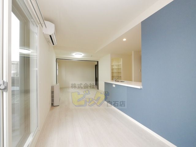 居室・リビング　使いやすい広々としたリビングです♪