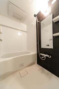 バス・シャワールーム　※別部屋の参考写真です。