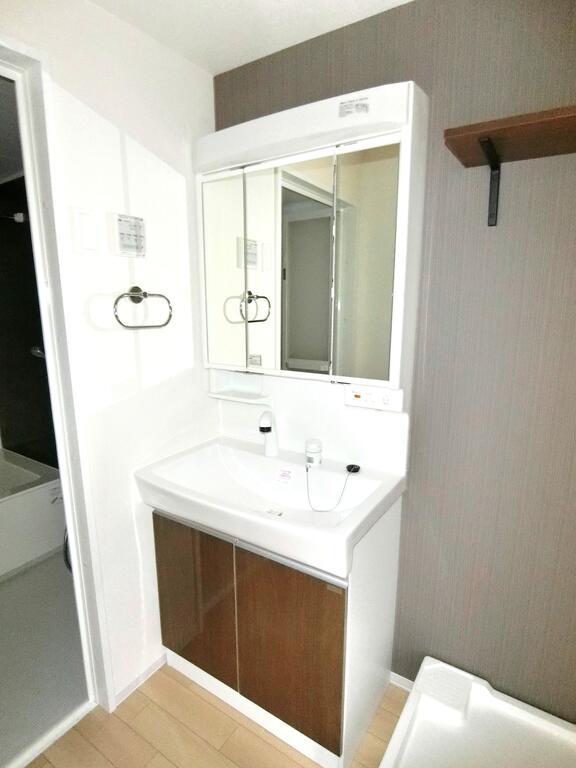 洗面設備　同型のタイプです。